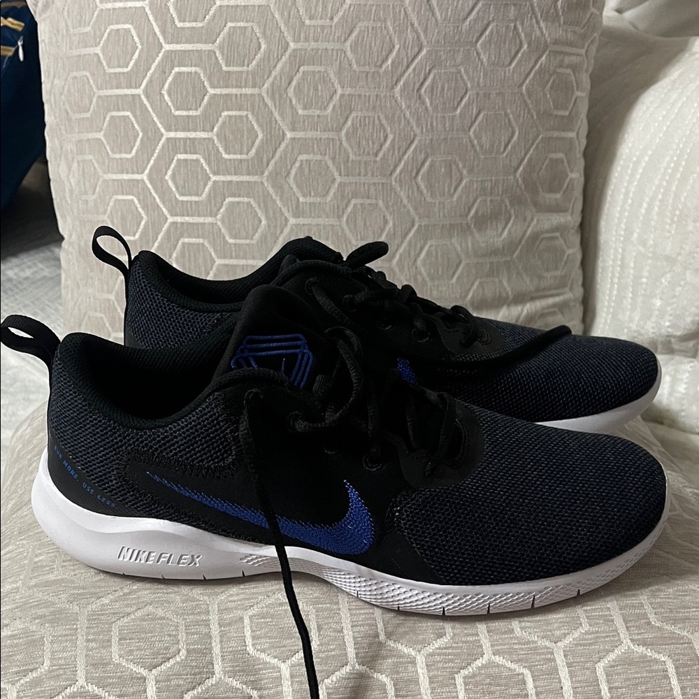 Nike Men's Black and Blue Athletic Shoes